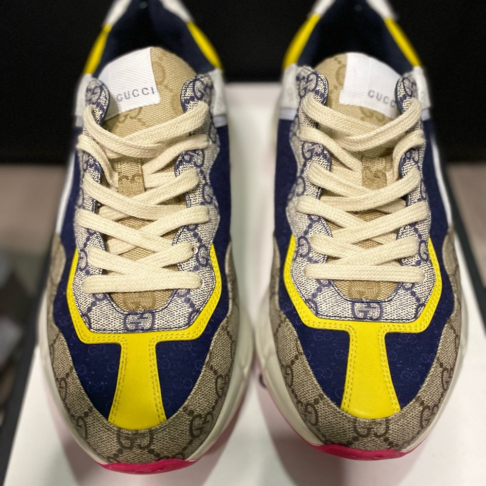Men Gucci sneakers